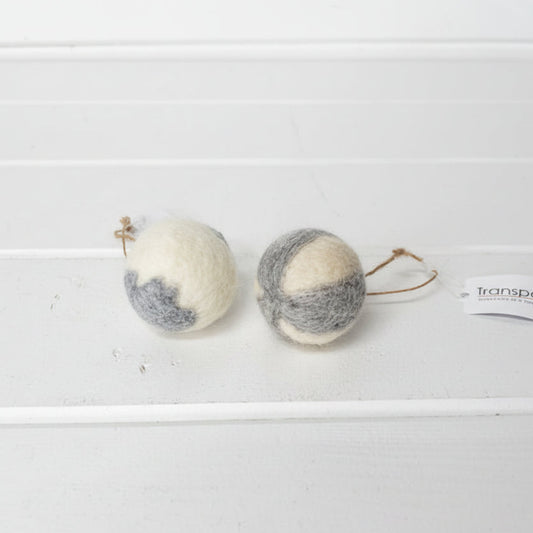 Grey & White Felt Balls