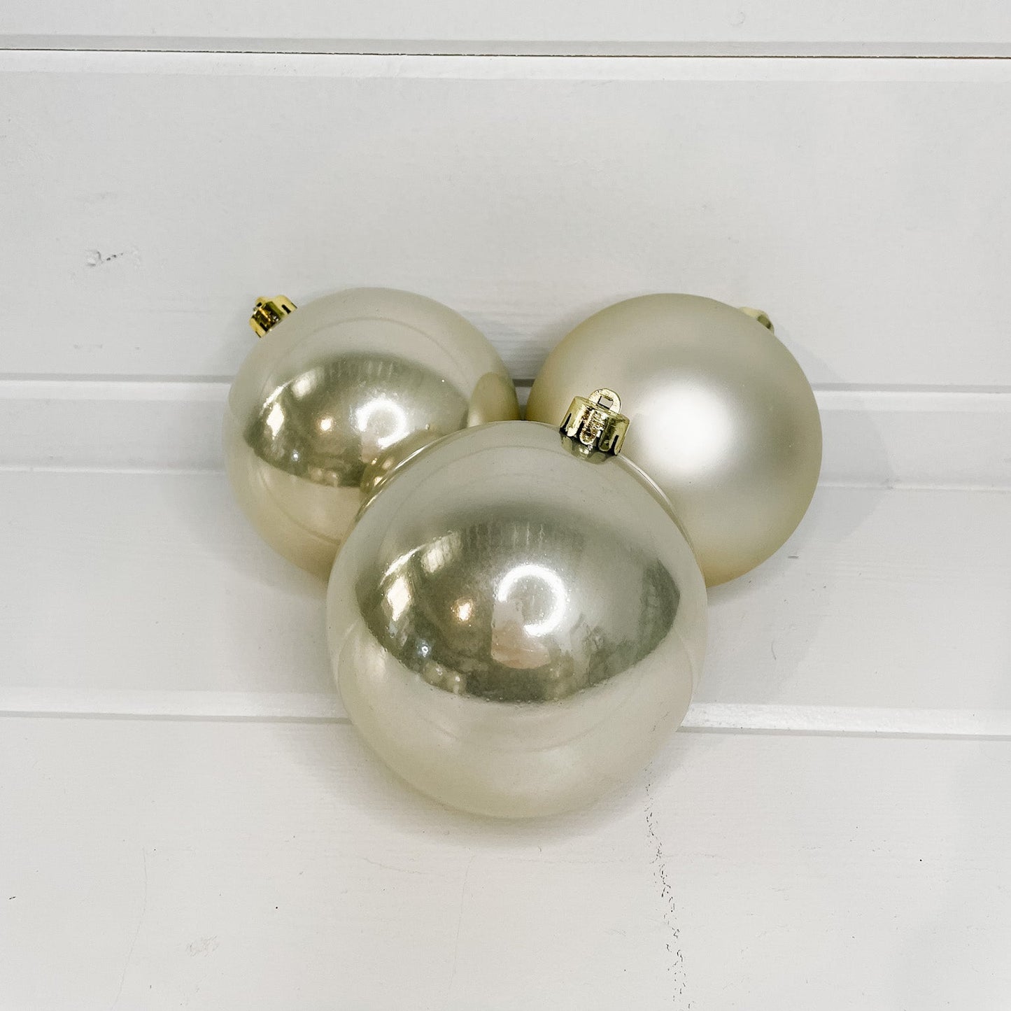 Champagne Pearl Gold Ball Ornament