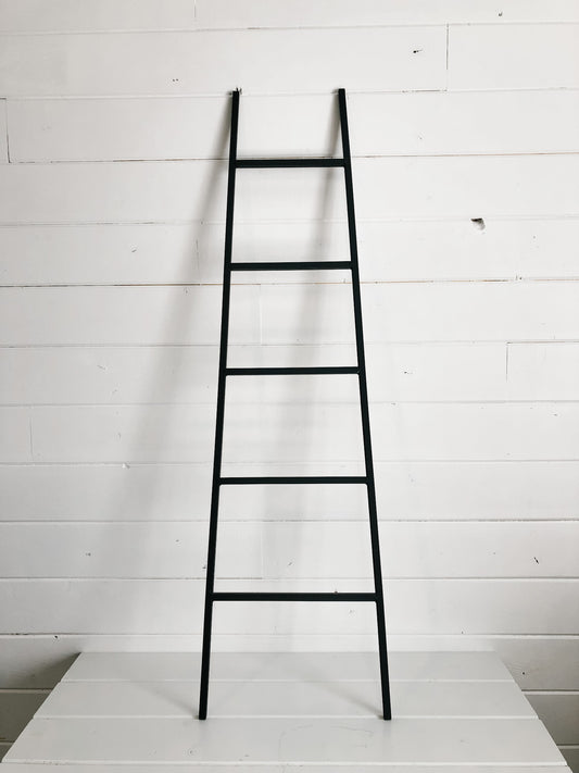 Black Blanket Ladder