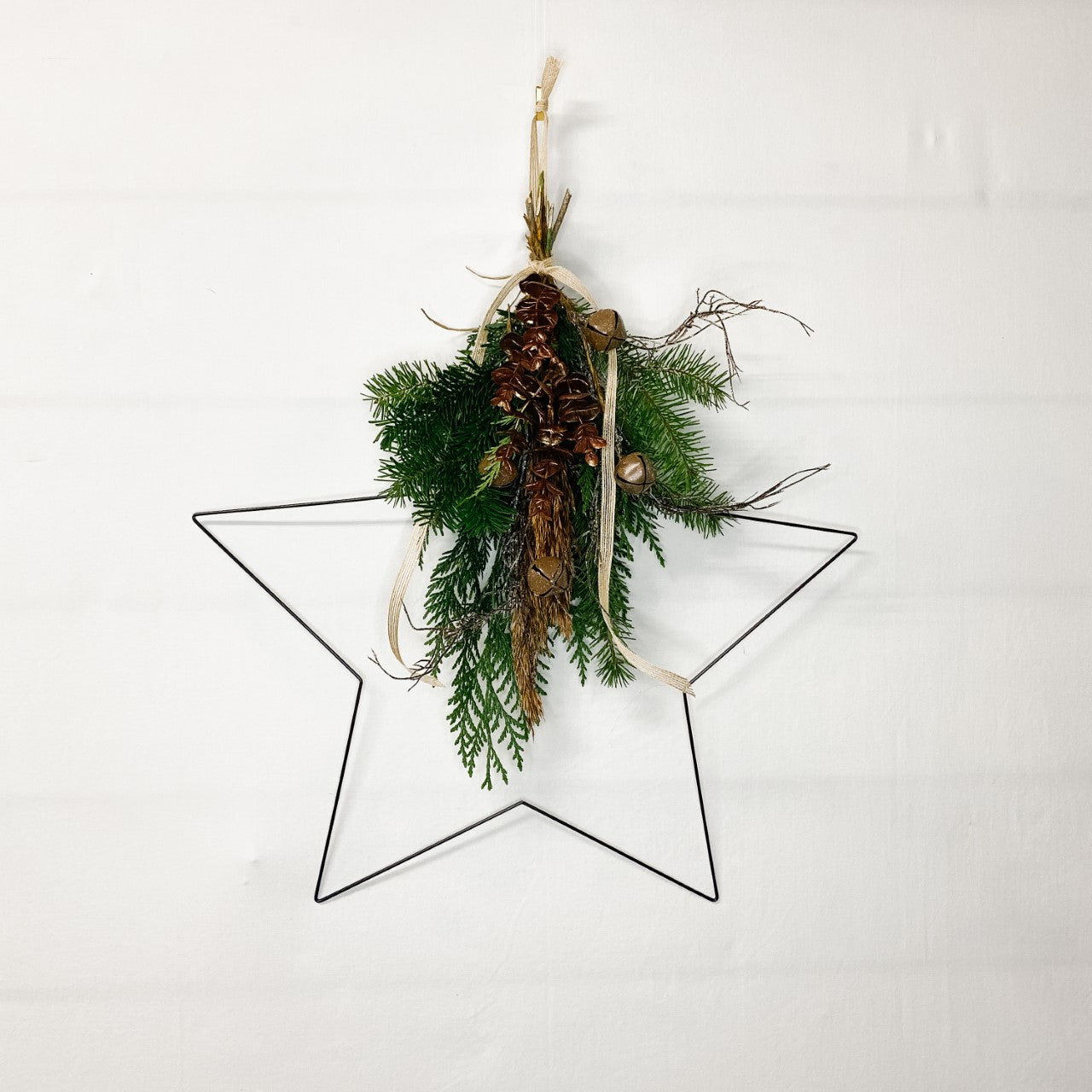 Traditional Stargazer DIY Wreath Kit