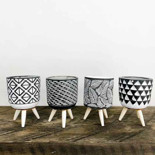 Black and White Tripod - Eight Patterns
