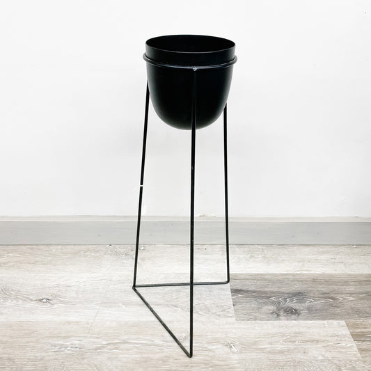 Black Metal Plant Stand