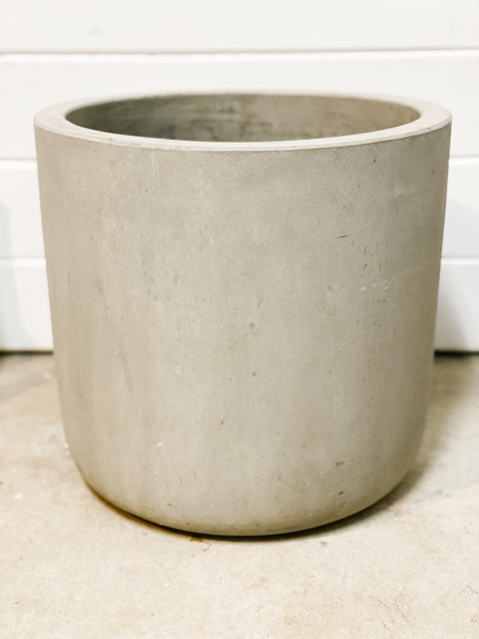 Large Fibreclay Concrete Pot